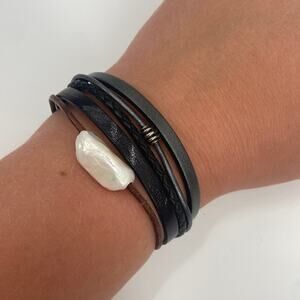 Pearl leather multi strap bracelet